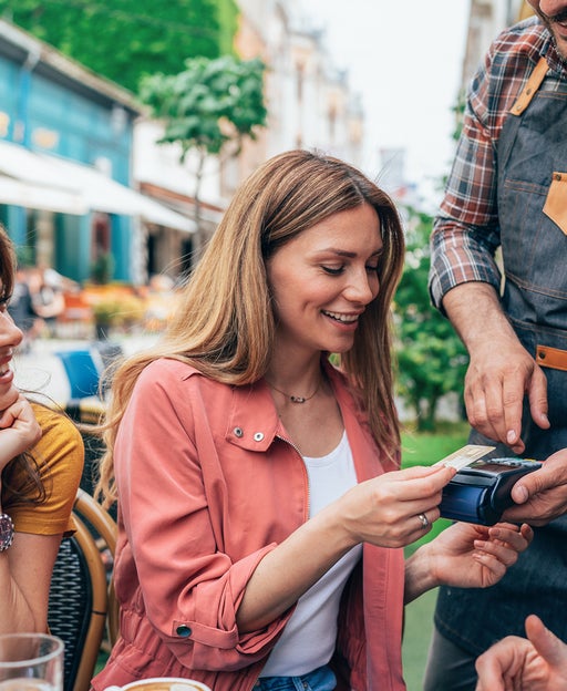 Earn up to $600 in rewards with these One Key credit card welcome offers