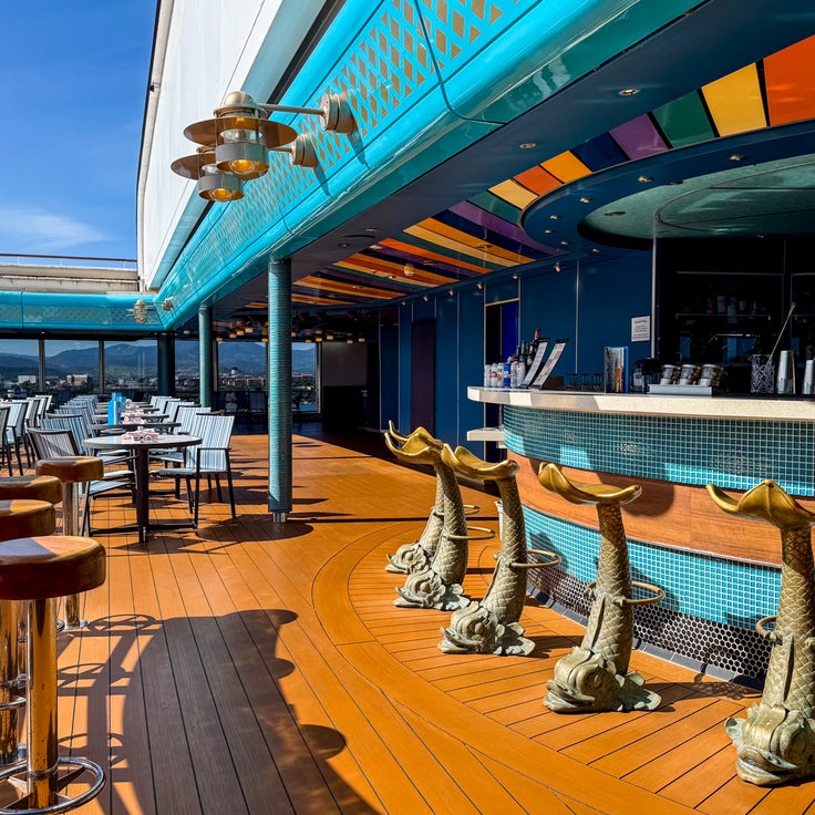 What’s unique about Holland America's Grand World Voyages and how they work